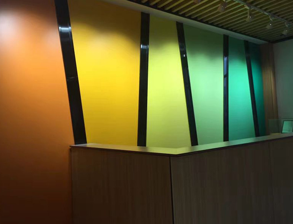 Bänkskiva i kompaktlaminat